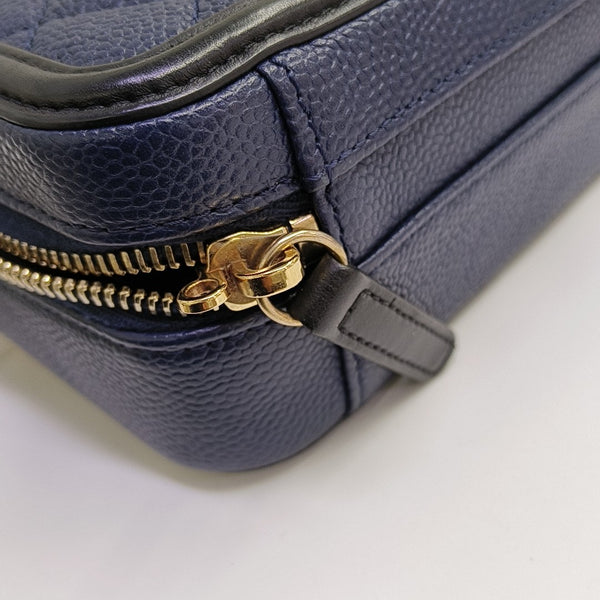 Authenticated pre-owned FILIGREE Small Quilted Grained Calfskin Blue - Shoulder Bag at Looply