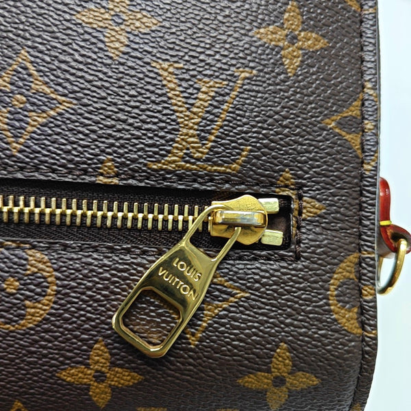Authenticated pre-owned MÉTIS MM Monogram Coated Canvas Brown - Shoulder Bag at Looply