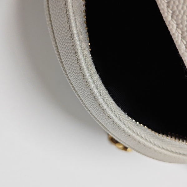 VINYLE Quilted Calfskin White