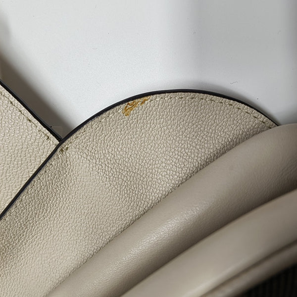 Buckle Calfskin Beige