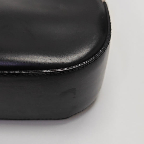 Clasp Hobo Medium Calfskin Black