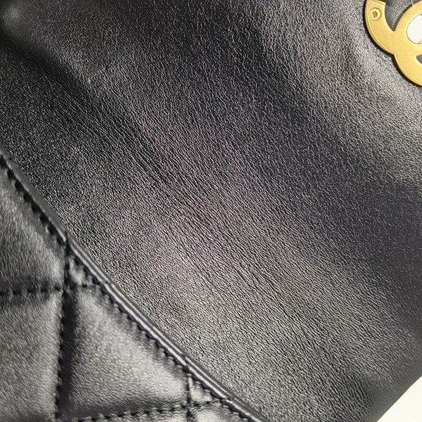 Quilted Lambskin Shoulder Bag Small Black