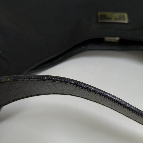 Canvas Black