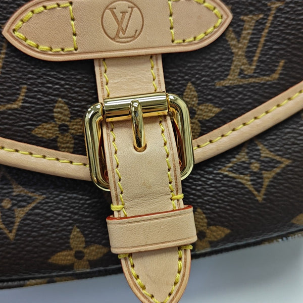 SAUMUR BB Monogram Coated Canvas Brown