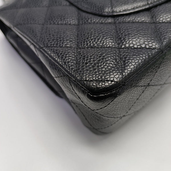 CLASSIC FLAP Medium Quilted Grained Calfskin Black