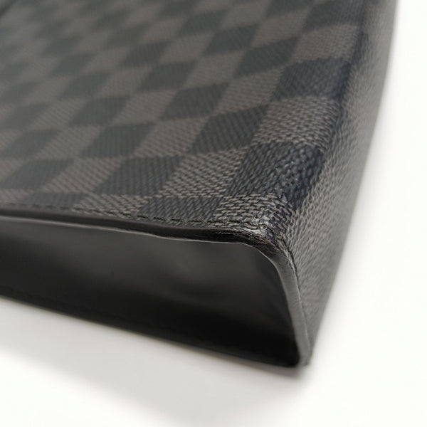 Pochette Voyag MM Damier Graphite Coated Canvas Gray