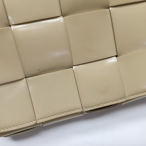 Cassette Medium Calfskin Beige