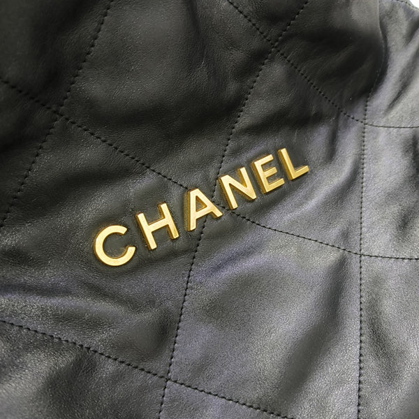 CHANEL 22 Small Quilted Calfskin Black