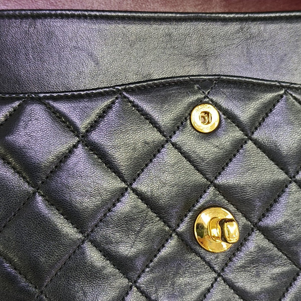 CLASSIC FLAP Medium Quilted Lambskin Black