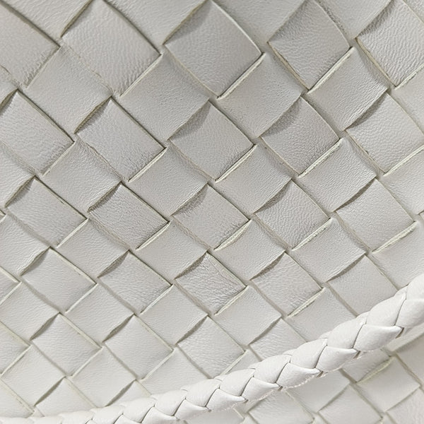 Authenticated pre-owned Andiamo Lambskin White - Shoulder Bag at Looply