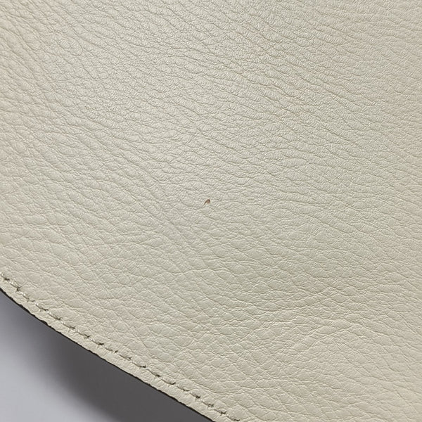 Nile Medium Calfskin White