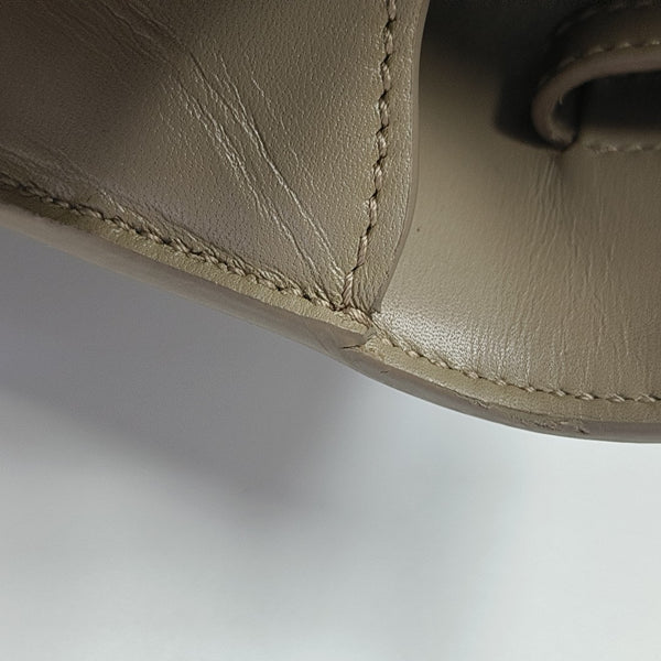 MANHATTAN Medium Calfskin Beige