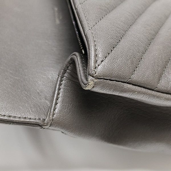 COLLEGE Medium Chevron Calfskin Gray