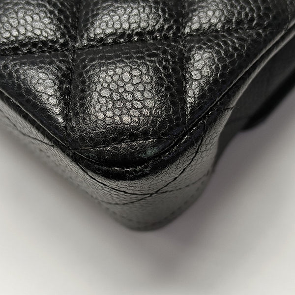 CLASSIC FLAP Medium Quilted Grained Calfskin Black