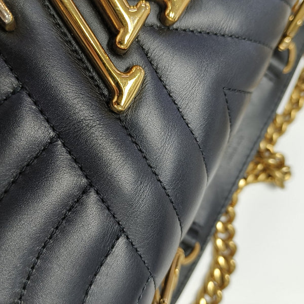NEW WAVE PM Quilted Calfskin Black