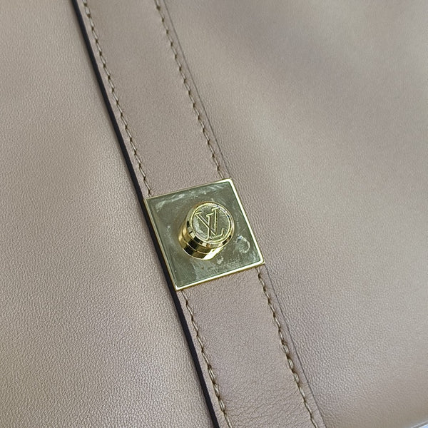 RENDEZ-VOUS Calfskin Beige