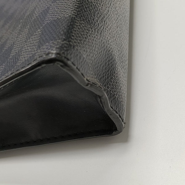 Pochette Voyag MM Damier Graphite Coated Canvas Gray