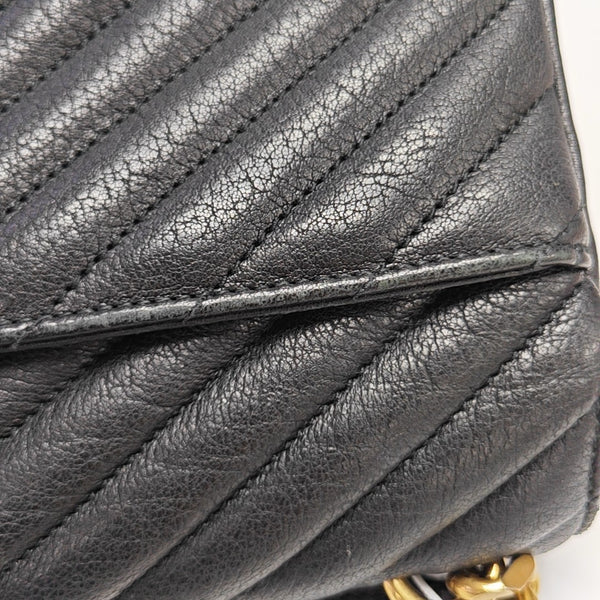 COLLEGE Medium Chevron Lambskin Black