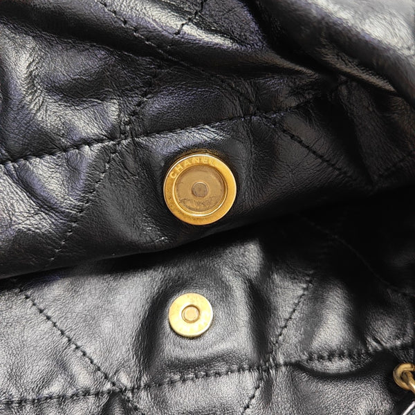 CHANEL 22 Small Quilted Calfskin Black