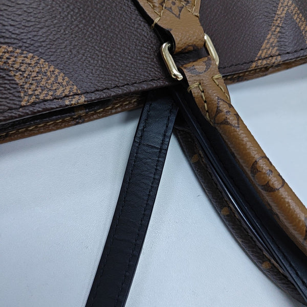 Authenticated pre-owned ONTHEGO MM Monogram Coated Canvas Brown - Tote Bag at Looply