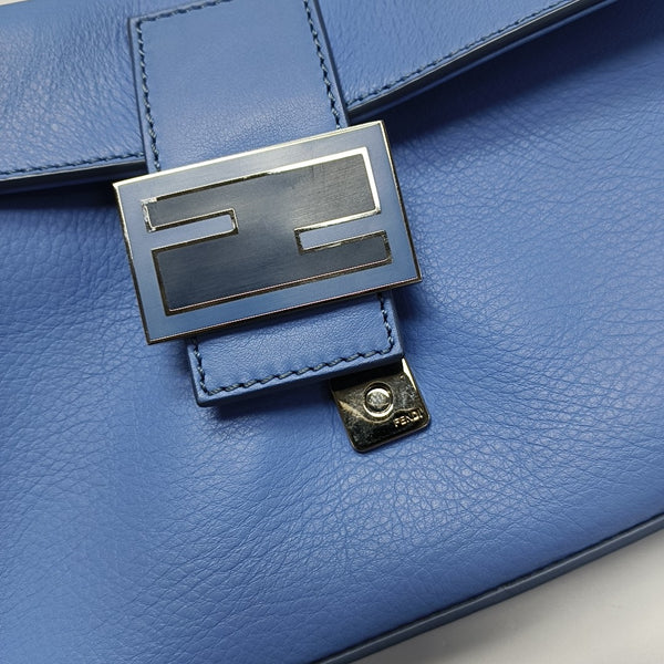 Baguette Medium Calfskin Blue