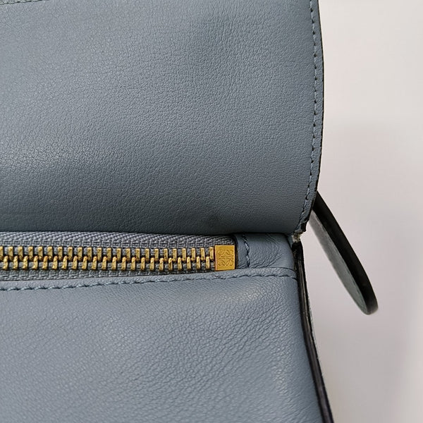 Puzzle Medium Calfskin Blue