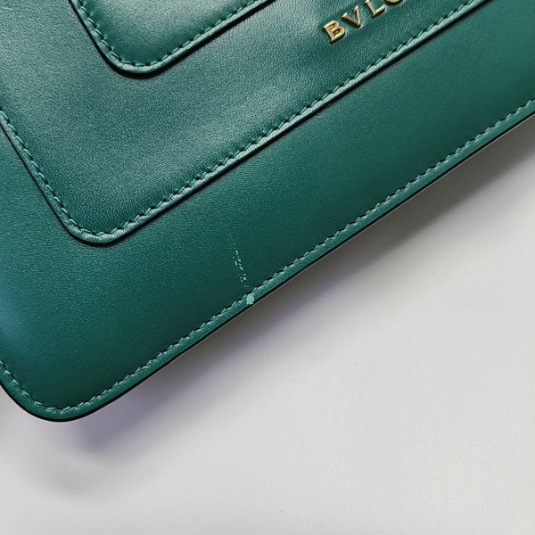 SERPENTI FOREVER Medium Quilted Calfskin Green