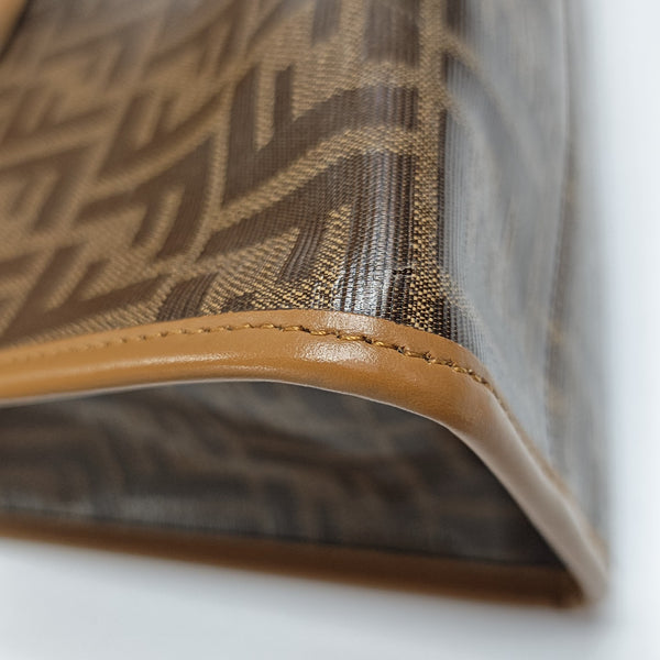 Runaway Small Coated Canvas Brown