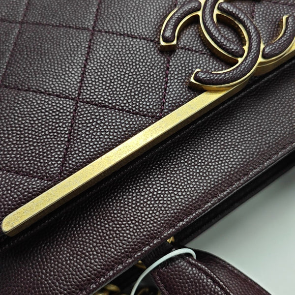 Quilted Grained Calfskin Shoulder Bag Red