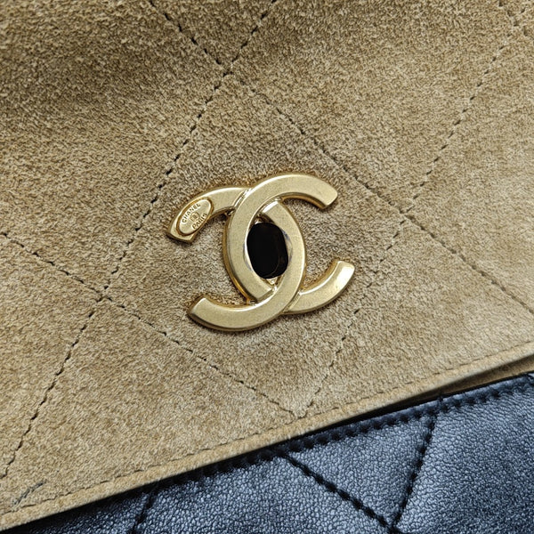 TRENDY CC Large Quilted Suede Beige