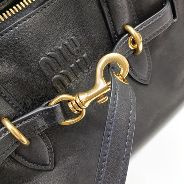 Aventure Lambskin Black