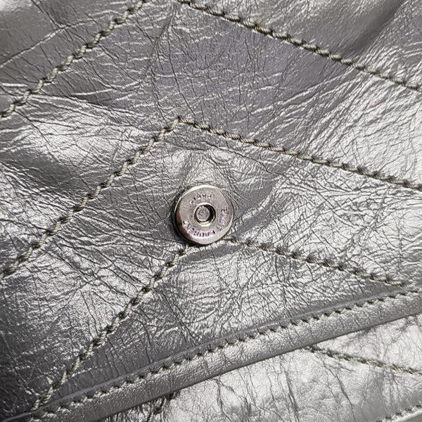 NIKI Small Chevron Calfskin Gray