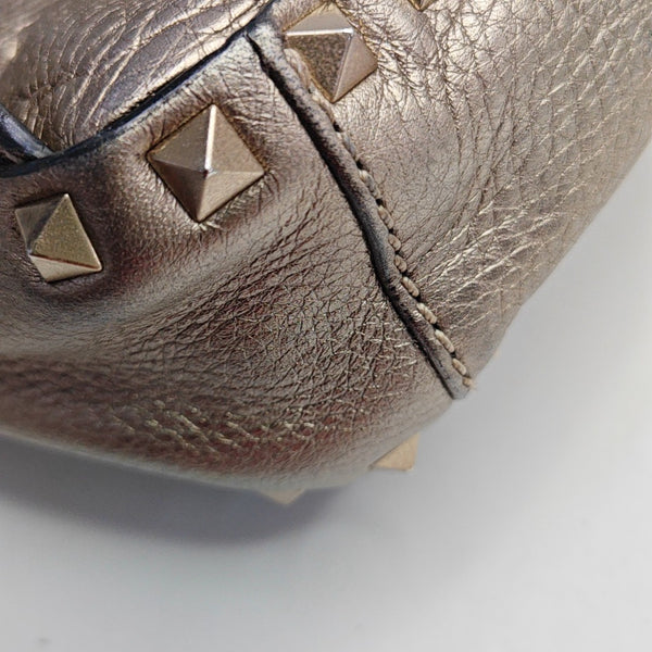 Piel de Becerro Rockstud Oro