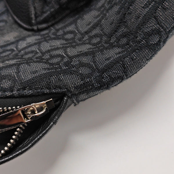 Rider Oblique Canvas Black