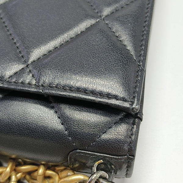 CHAIN INFINITY TOP HANDLE Quilted Lambskin Black