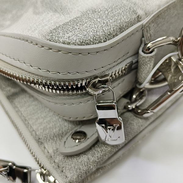 TRIO Coated Canvas Gray