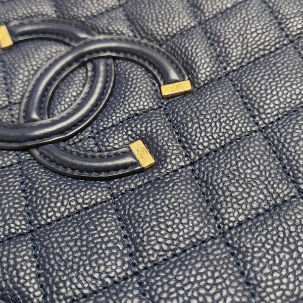 FILIGREE Medium Quilted Grained Calfskin Blue