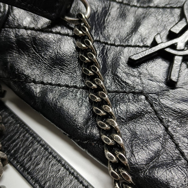 NIKI Small Chevron Calfskin Black
