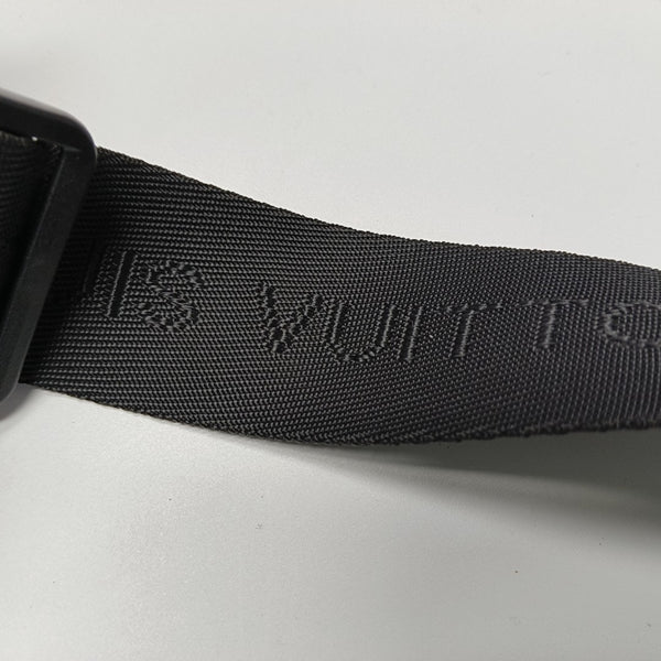 VIKTOR Calfskin Black