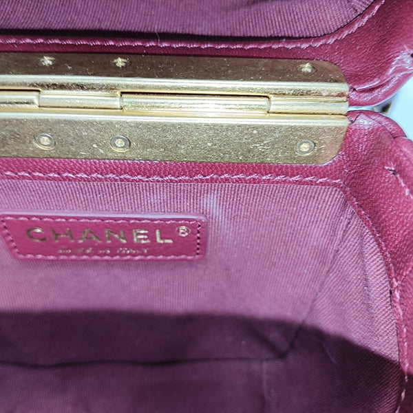 Quilted Lambskin Shoulder Bag Red