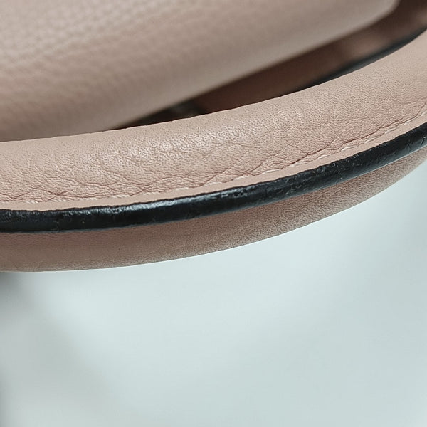 CAPUCINES MM Calfskin Pink