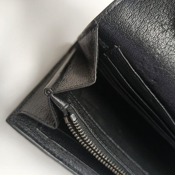 MONOGRAM Medium Chevron Calfskin Black