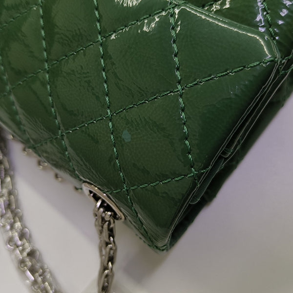 2.55 225 (small) Quilted Patent Leather Green