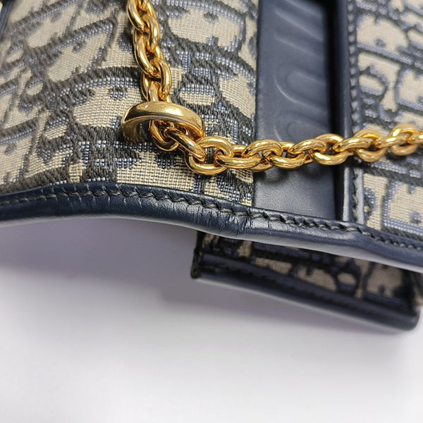 30 Montaigne East-West Oblique Canvas Blue