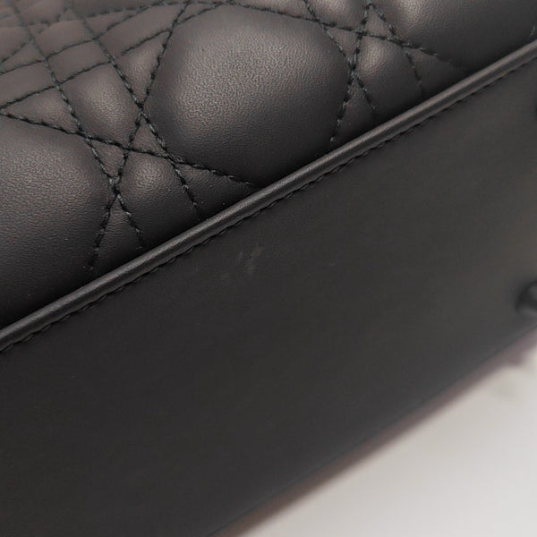Lady Dior Medium Cannage Calfskin Black
