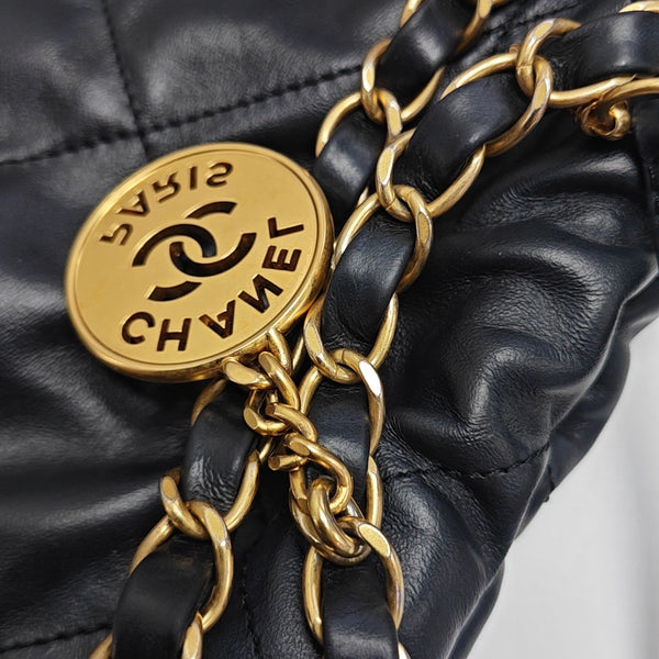 CHANEL 22 Small Quilted Calfskin Black