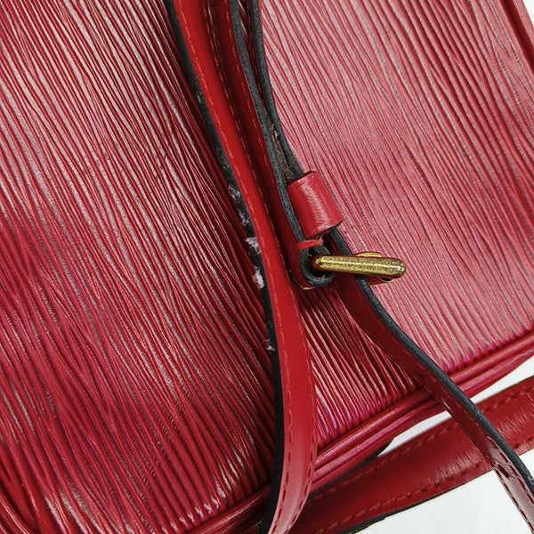 VINTAGE TROCADERO Epi Red