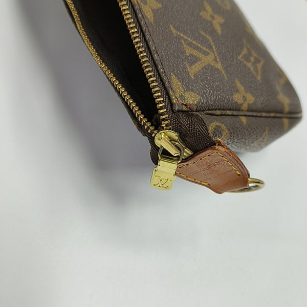 ACCESSOIRES Monogram Coated Canvas Brown
