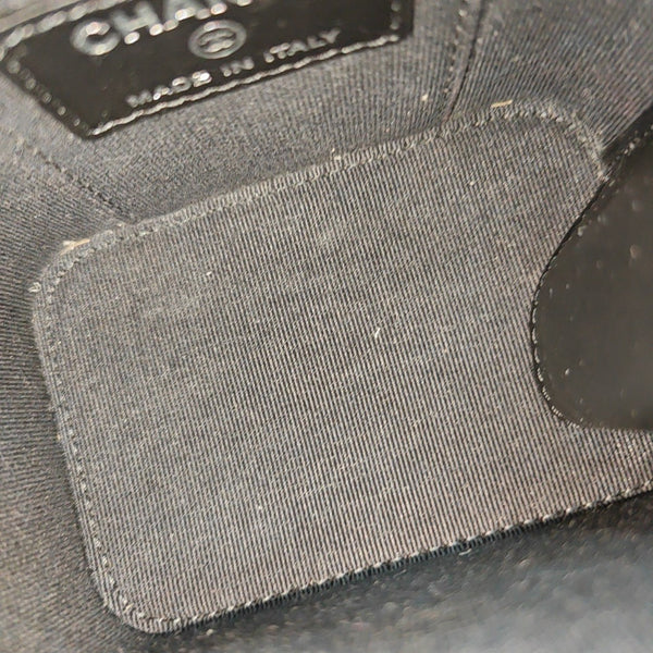 Quilted Grained Calfskin Shoulder Bag Black