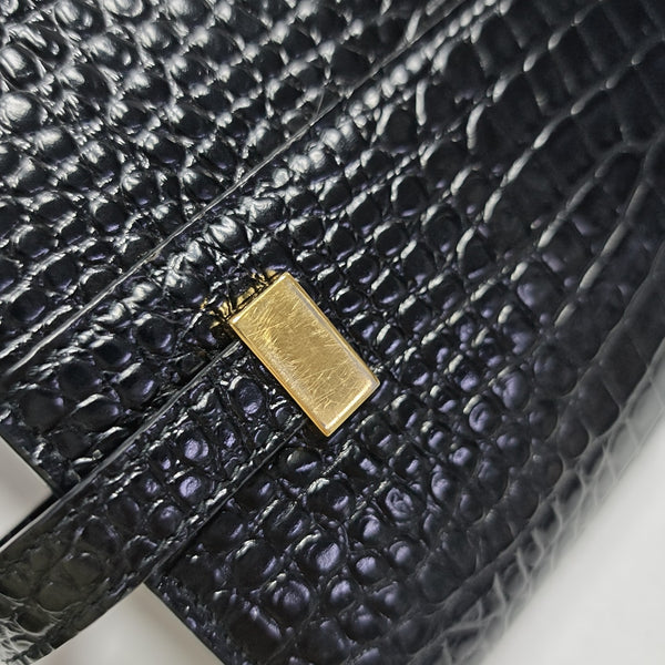 MANHATTAN Medium Calfskin Black